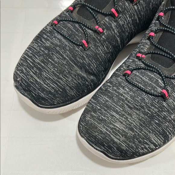 Skechers Black and Pink Athletic Shoes women’s size 10 GUC - Picture 13 of 13